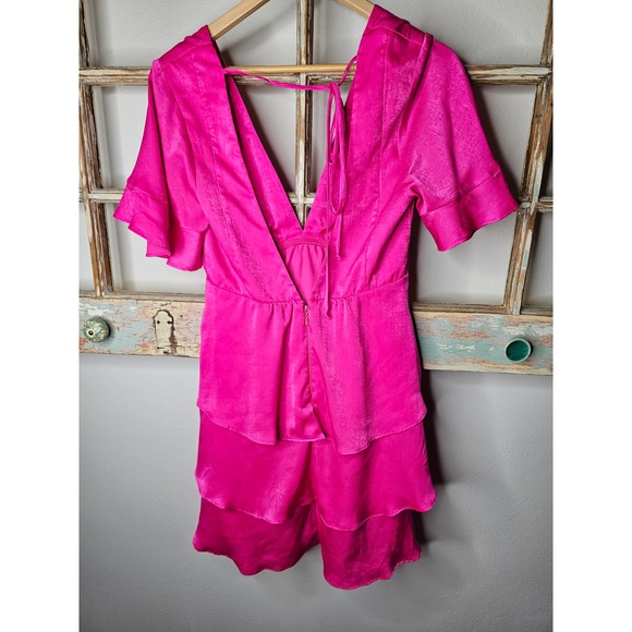 Show Me Your Mumu Hot Pink Dulce Tiered Deep V Mini Size Large - Picture 11 of 16